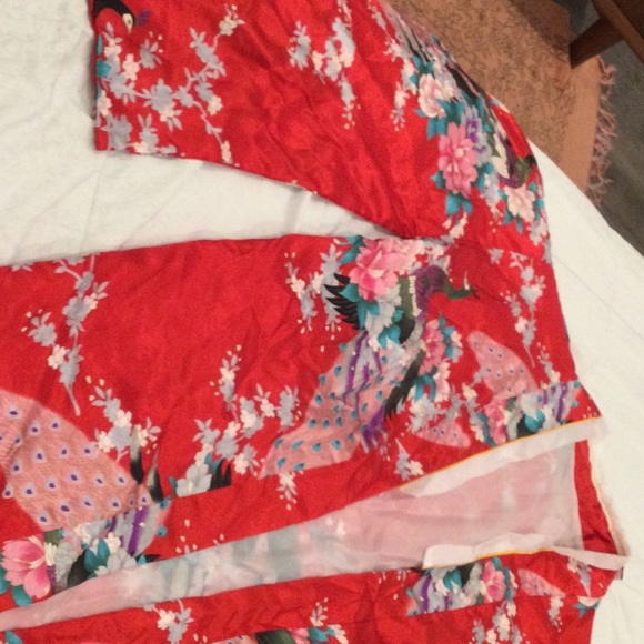 Japanese Kimono - Picture 9 of 13